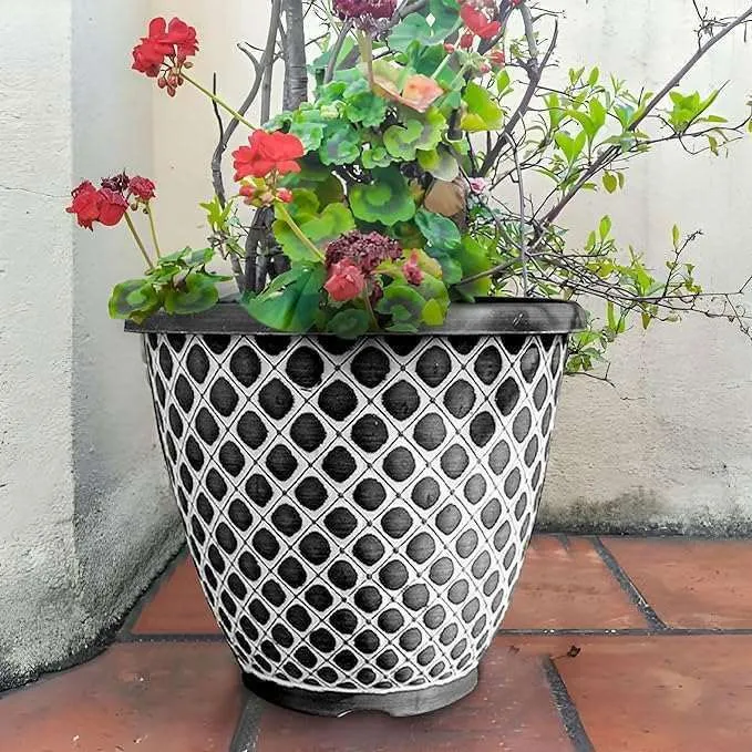 SG Traders Bell Quilt Plant Pots (Pack of 2)
