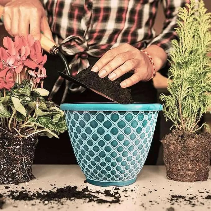 SG Traders Bell Quilt Plant Pots (Pack of 2)