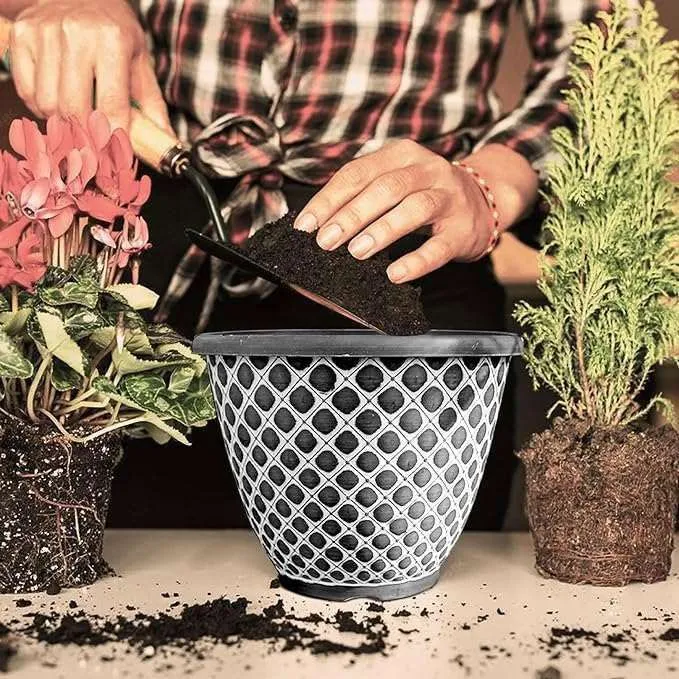 SG Traders Bell Quilt Plant Pots (Pack of 2)