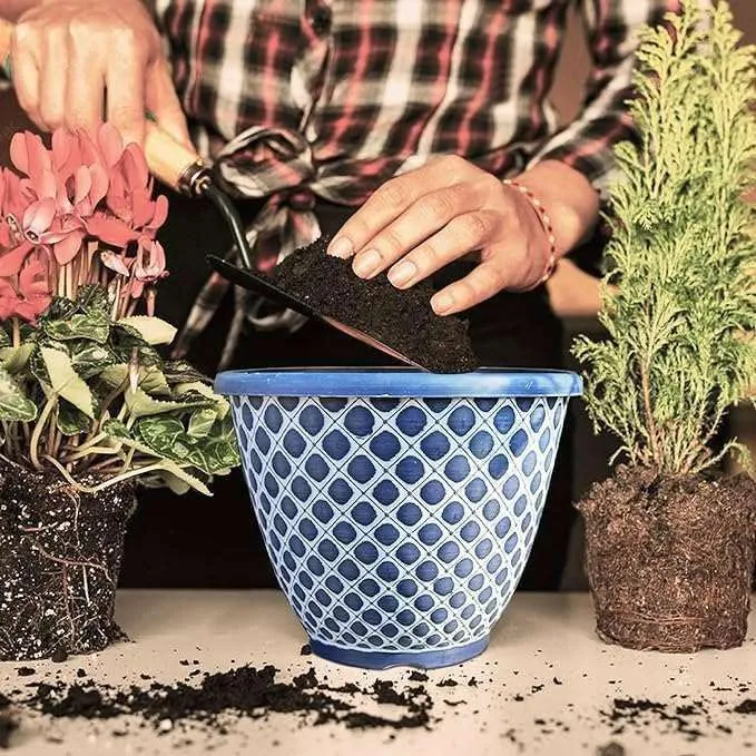 SG Traders Bell Quilt Plant Pots (Pack of 2)